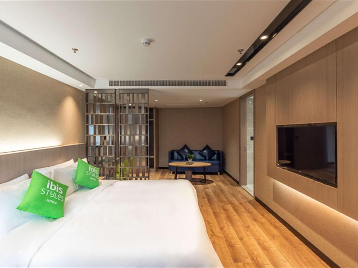 Ibis Styles Fuzhou Wuyi Square Hotell Exteriör bild
