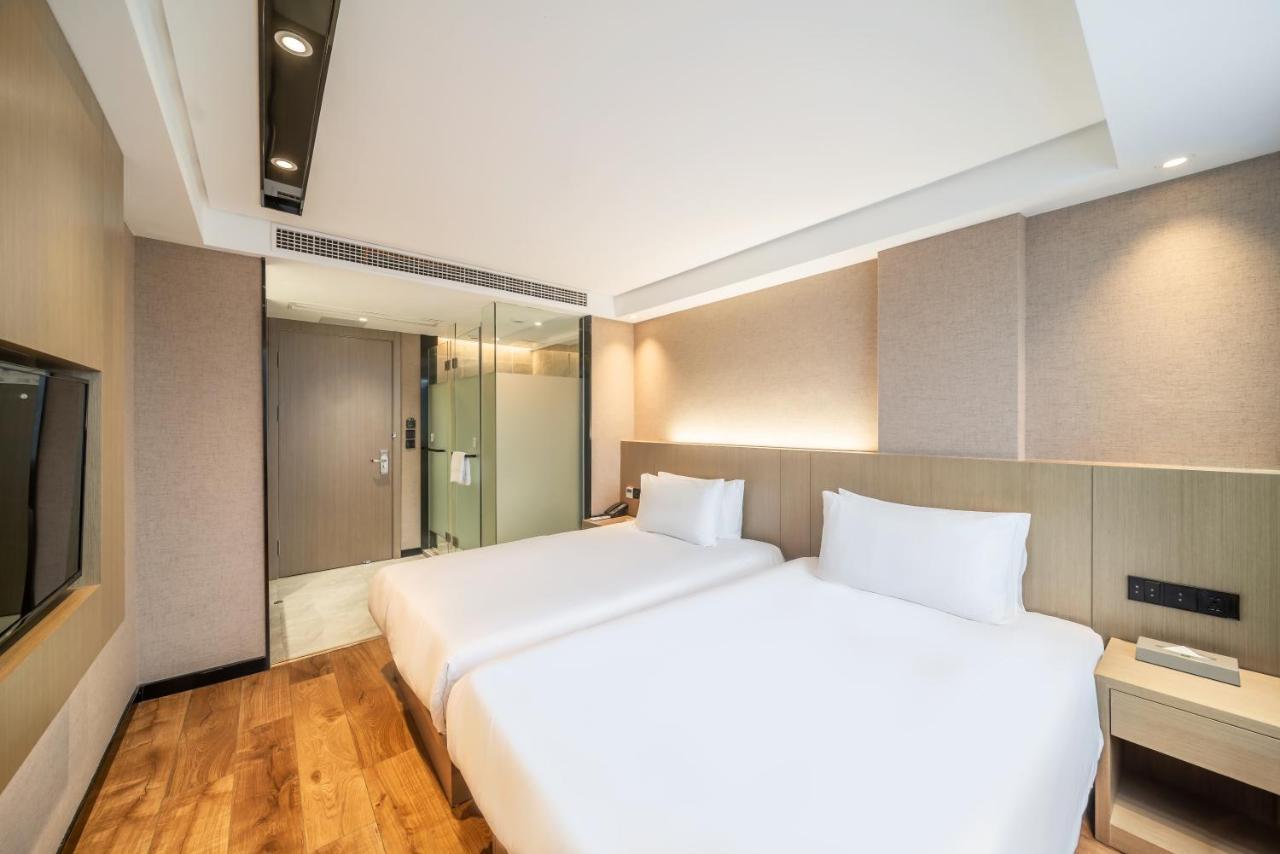 Ibis Styles Fuzhou Wuyi Square Hotell Exteriör bild