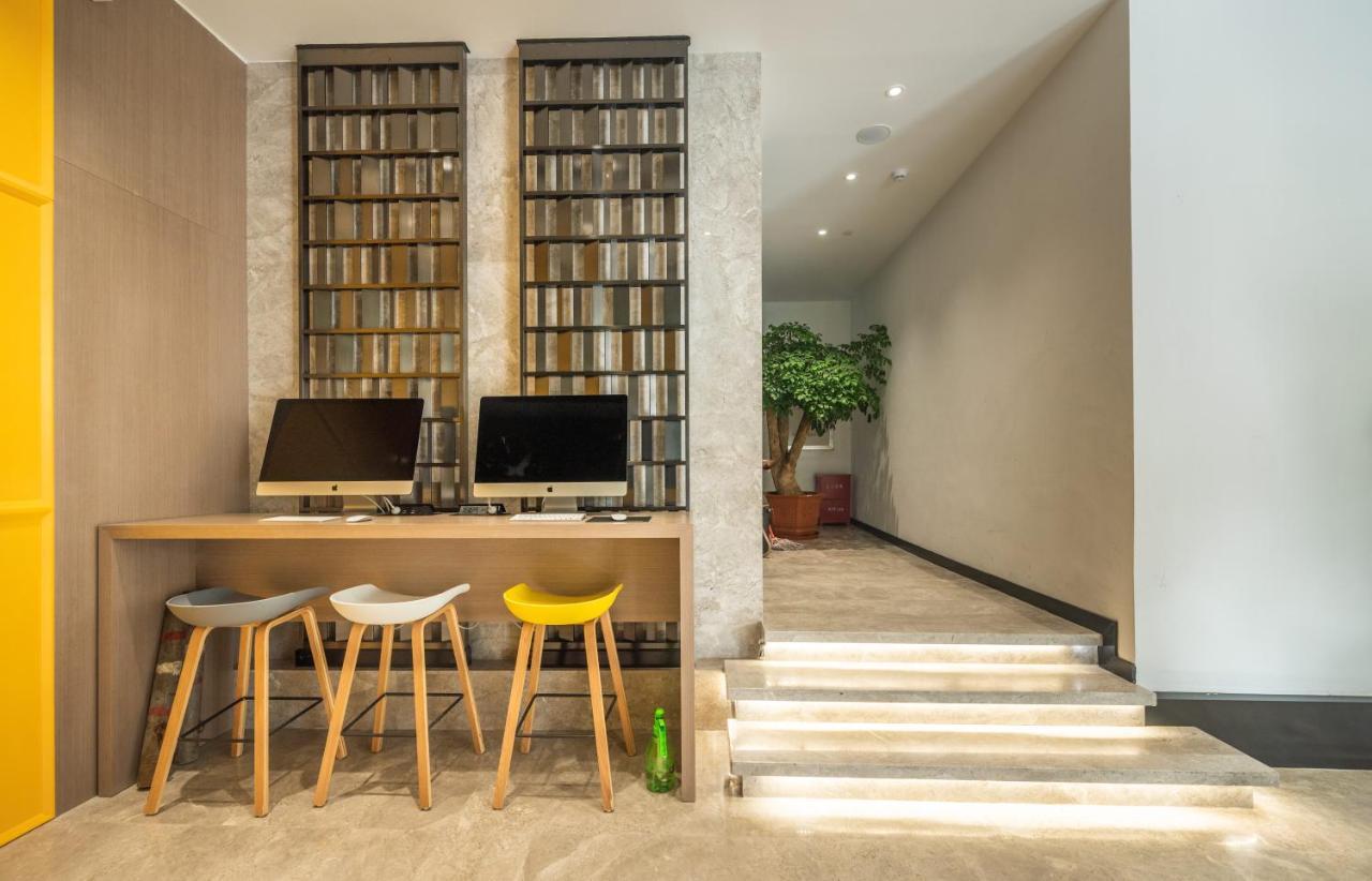 Ibis Styles Fuzhou Wuyi Square Hotell Exteriör bild