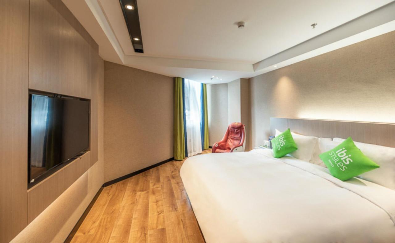 Ibis Styles Fuzhou Wuyi Square Hotell Exteriör bild