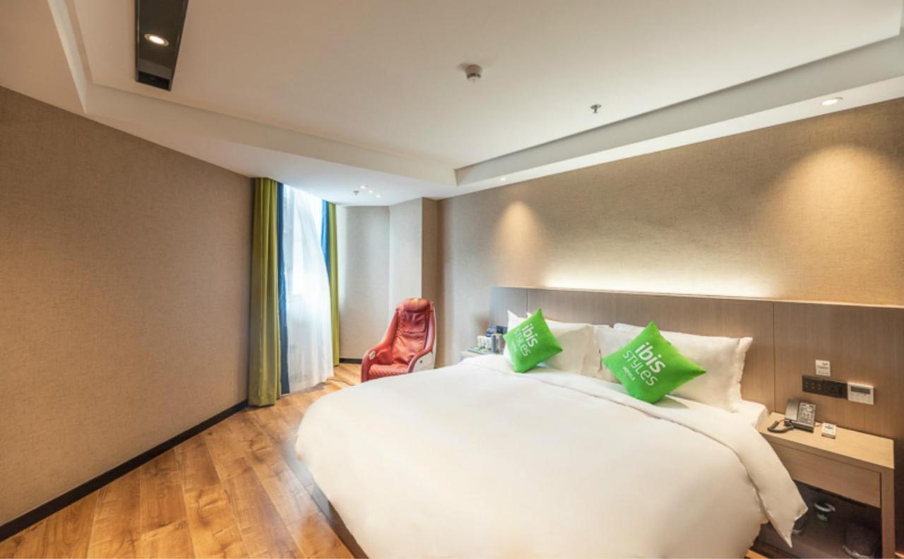 Ibis Styles Fuzhou Wuyi Square Hotell Exteriör bild
