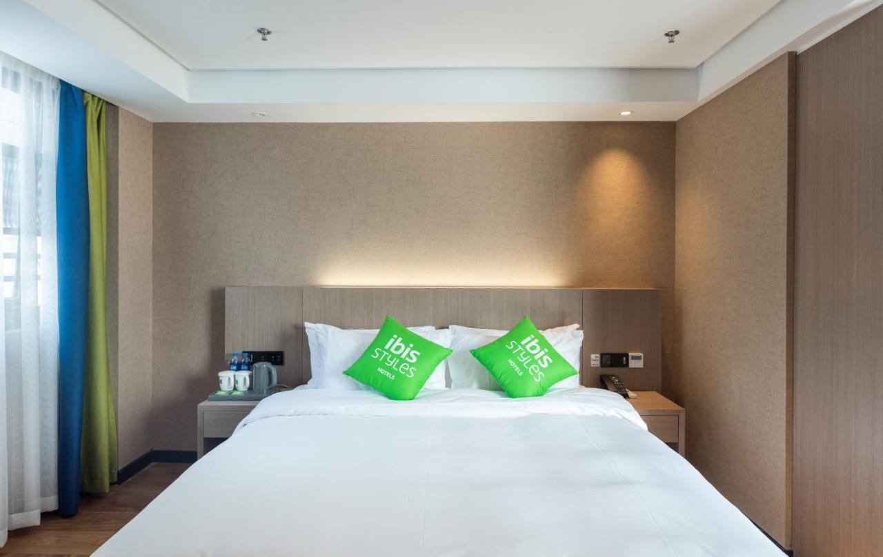 Ibis Styles Fuzhou Wuyi Square Hotell Exteriör bild
